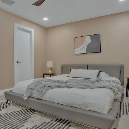 Stunning 2 Story Villa With Pool Fort Lauderdale Buitenkant foto