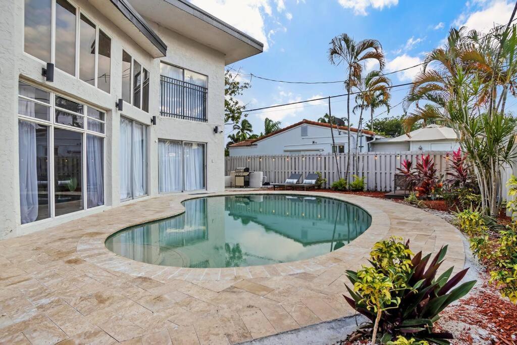 Stunning 2 Story Villa With Pool Fort Lauderdale Buitenkant foto