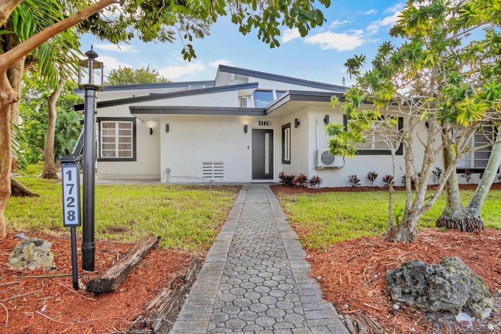 Stunning 2 Story Villa With Pool Fort Lauderdale Buitenkant foto