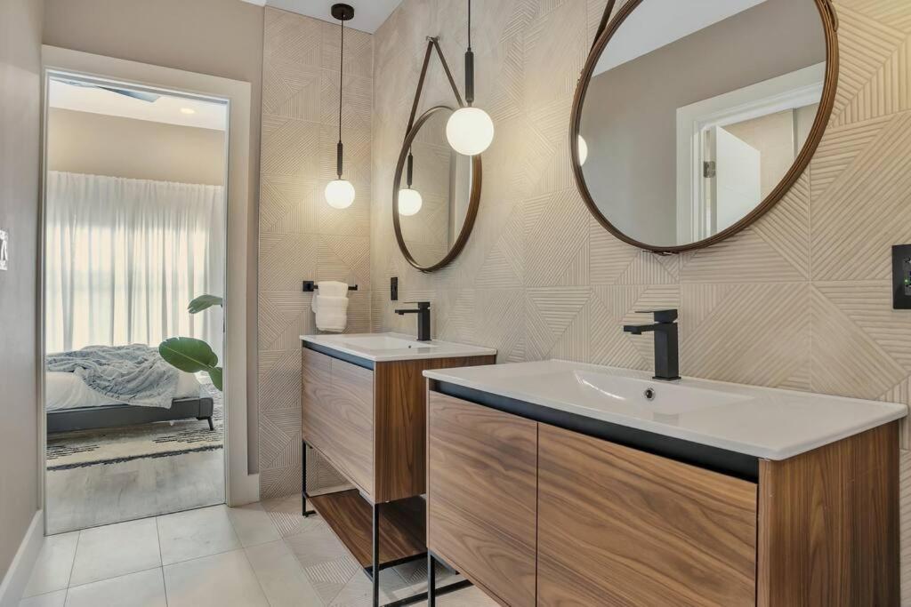 Stunning 2 Story Villa With Pool Fort Lauderdale Buitenkant foto
