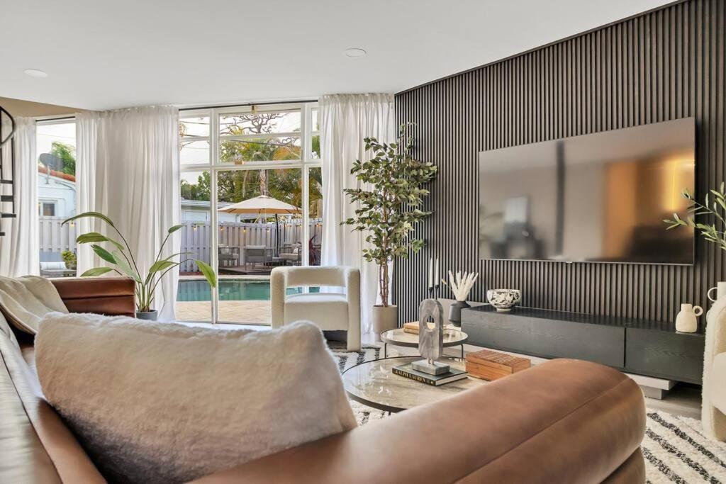 Stunning 2 Story Villa With Pool Fort Lauderdale Buitenkant foto
