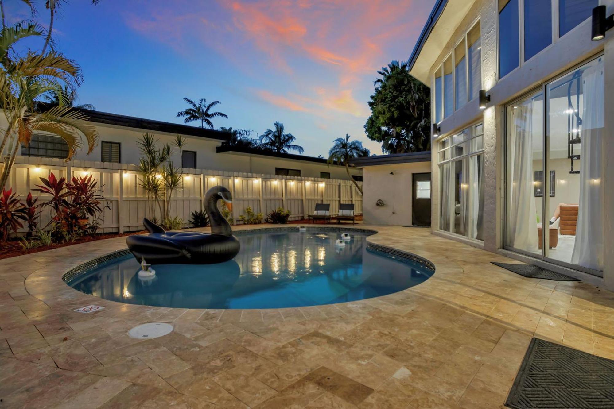 Stunning 2 Story Villa With Pool Fort Lauderdale Buitenkant foto